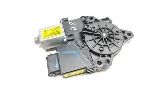 KIA Ceed Front door window regulator motor 82460A2010 001100805095