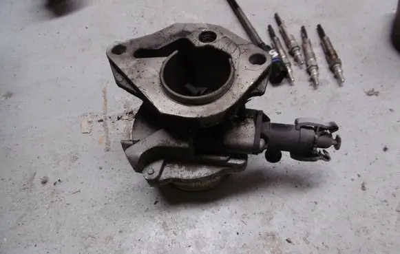 Dacia Duster Vacuum pump 7006730300 09T0412461 8200577807