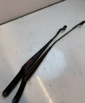 Skoda Fabia Mk3 (NJ) Front wiper blade arm 6V1955409A