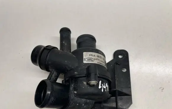 Thermostat/thermostat housing