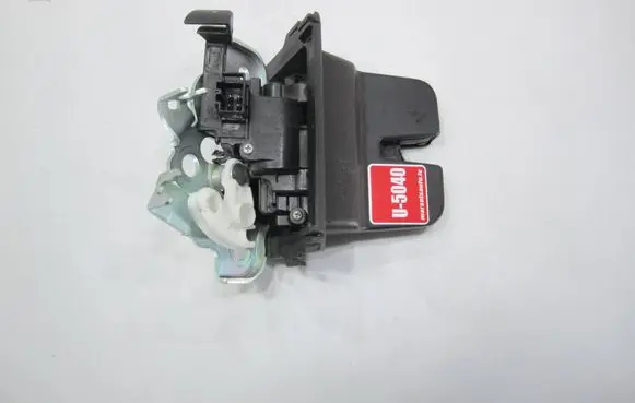 Skoda Octavia Mk3 (5E) Tailgate lock latch 5E0827505A 135841B