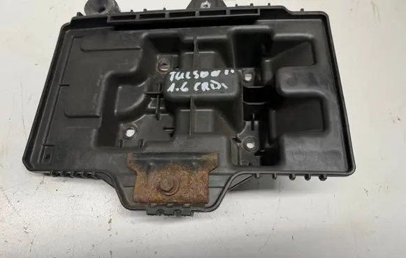 Hyundai Tucson TL Battery box tray 37150D3500