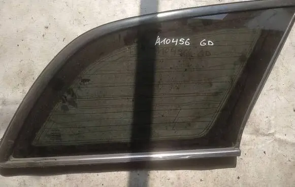 Toyota Avensis T250 Rear side window as3