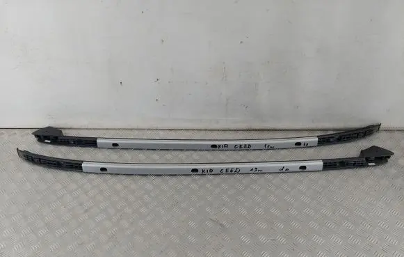 Roof bar rail