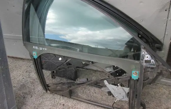 Audi A3 S3 8L Front door window regulator with motor