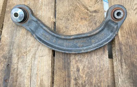 Ford Mustang VI Rear control arm 5K742