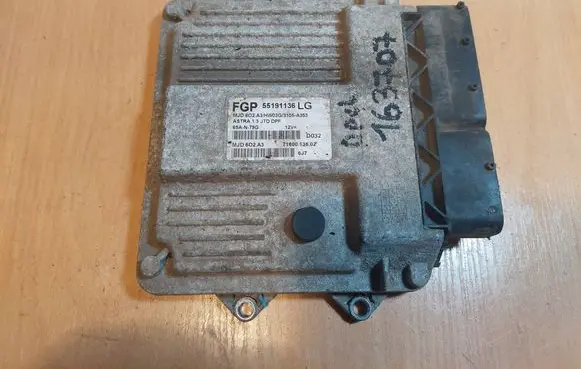 Opel Astra H Engine control unit/module ECU 55191136 MJD6O2.A3 HW03G