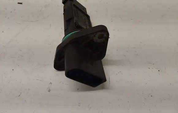 Audi A4 S4 B7 8E 8H Mass air flow meter F00C2G2055