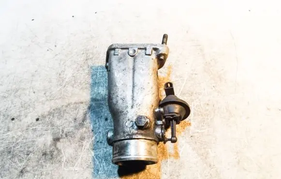 Audi A6 S6 C5 4B EGR valve 4B0145950
