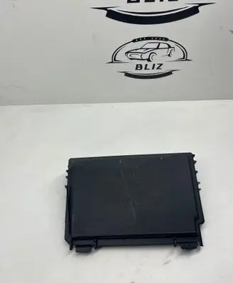 Opel Meriva B Fuse box cover 13246936