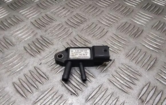 Nissan Qashqai Exhaust gas pressure sensor 0281006252 227702184R