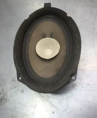 Chrysler Sebring (ST-22 - JR) Parcel shelf speaker MR318619