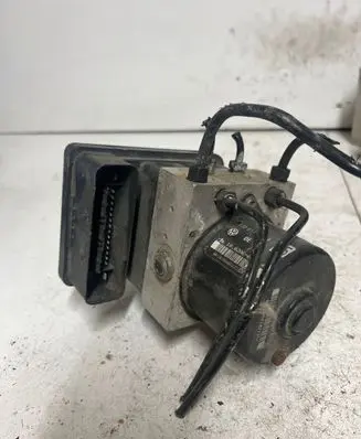 Audi A3 S3 8L ABS Pump 00007884E1 10096003353 1C0907379M