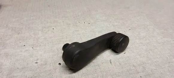 Volkswagen PASSAT B4 Rear door window winding handle 3A0837581