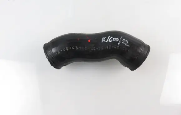 BMW 5 E39 Intercooler hose/pipe 2249669D