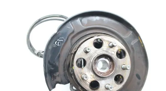 Toyota Yaris XP210 Rear wheel hub