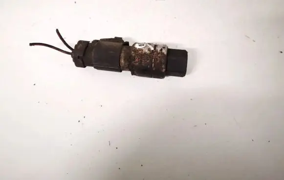 Air conditioning (A/C) pressure sensor