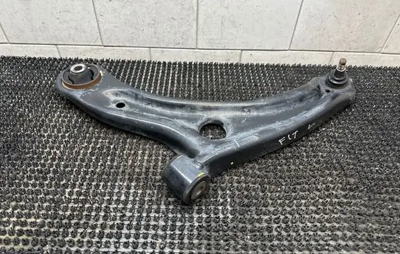 Front lower control arm/wishbone