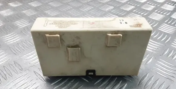 Volvo V70 Door central lock control unit/module 9472461 MB2323008300