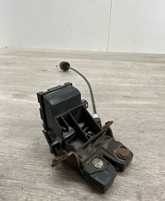 Mercedes-Benz C W203 Loading door lock A1717500085 A1717500185