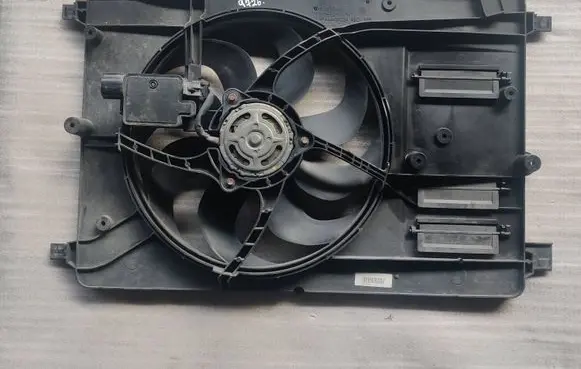Volvo V60 Electric radiator cooling fan 31439882