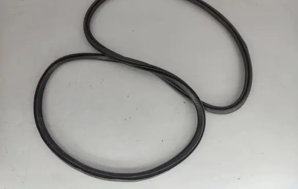 Volvo XC90 Front door rubber seal 32229218