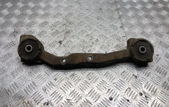 Lexus RX 450H Rear differential mounting bracket 