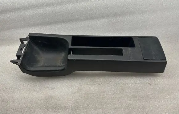 Volkswagen PASSAT B4 Other interior part 3A0863319