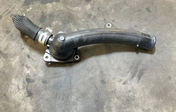 Lexus RX 450H Thermostat housing 