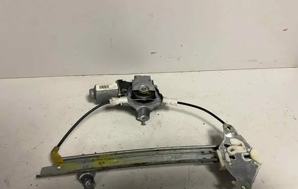 Nissan Qashqai Rear door window regulator with motor 402052A 119767 119767N