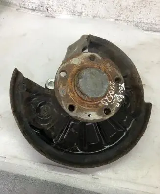 Volkswagen Touran III Rear wheel hub