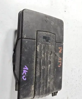 Skoda Octavia Mk2 (1Z) Battery box tray cover/lid 1K0915443C