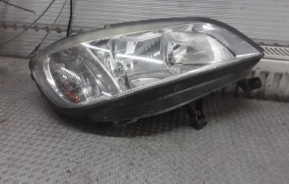 Opel Zafira A Headlight/headlamp 90582022