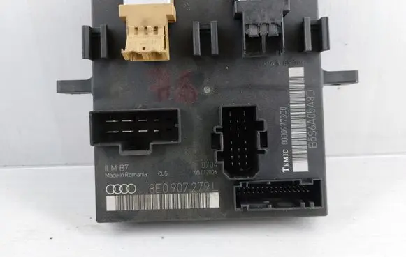 Audi A4 S4 B7 8E 8H Comfort/convenience module 8E0907279L