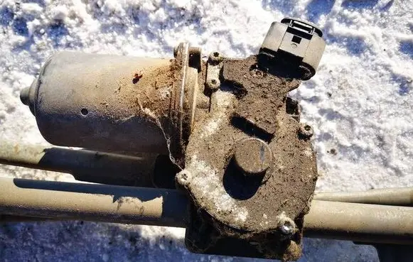 Opel Zafira B Wiper motor 404976