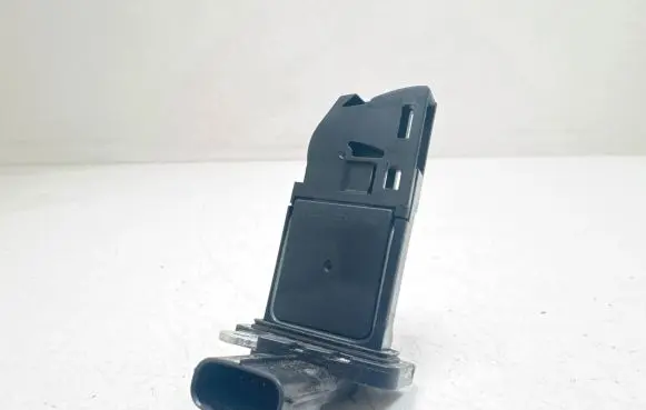 Toyota Verso Mass air flow meter 2220426010