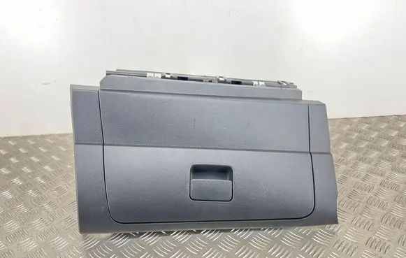 Nissan Micra K14 Glove box set 685105FA1A 00227328