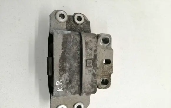 Audi A3 S3 8P Gearbox mount 1K0199555