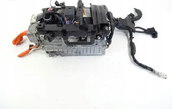 Toyota Yaris XP210 Voltage converter inverter G9200K0011