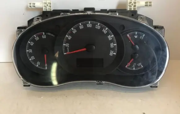 Opel Movano B Speedometer (instrument cluster) P83312882 P248103635R 83312882