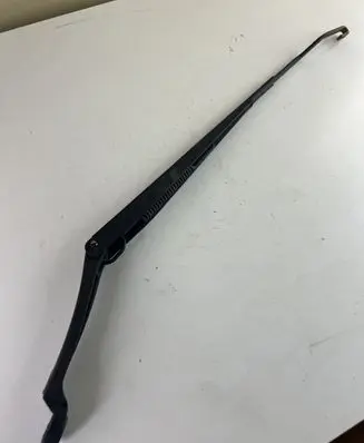 Hyundai Tucson JM Front wiper blade arm