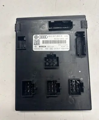 Audi A5 8T 8F Comfort/convenience module 8K0907063D F005V00749 05021001