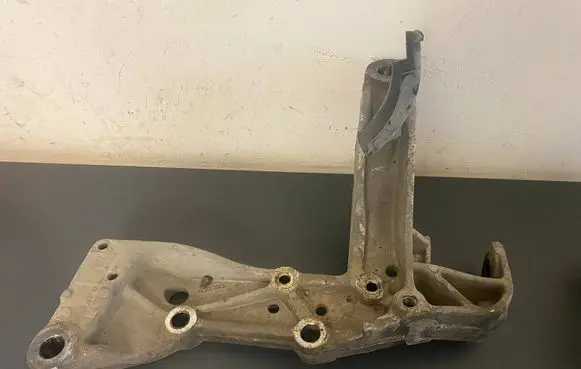 Seat Altea XL Front subframe 1K0199296F 1K0199369G