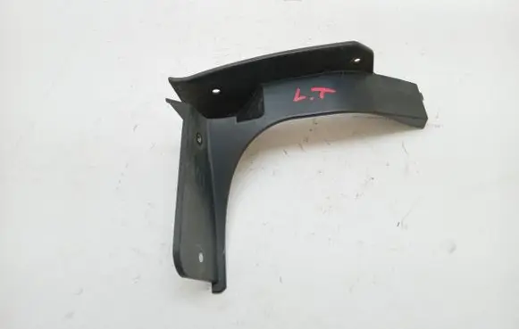 Mitsubishi Outlander Rear/tail light trim molding 6415A015