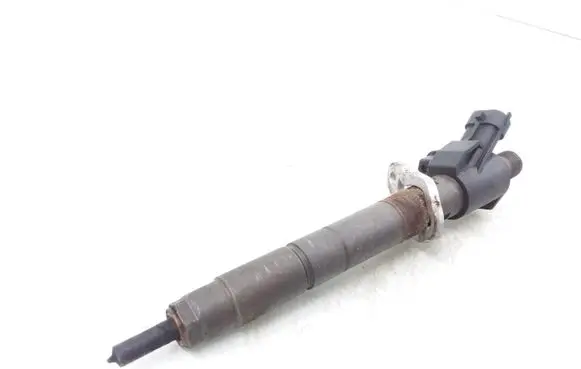 Volvo V70 Fuel injector 31272767