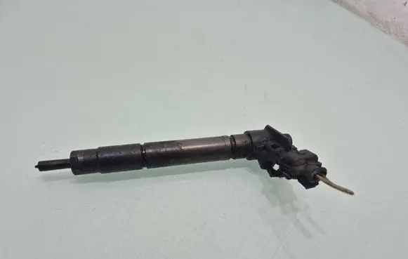 Citroen C-Crosser Fuel injector 9659228880
