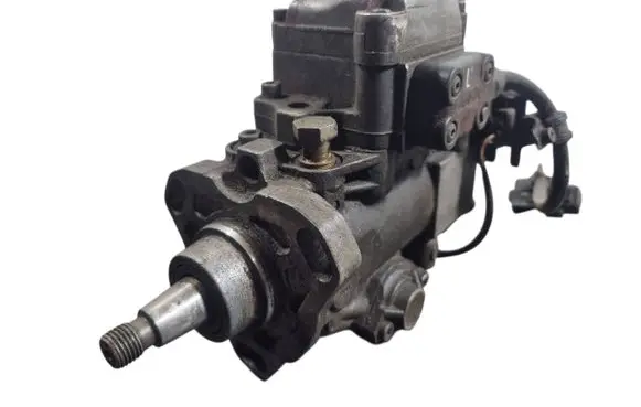 Audi A4 S4 B5 8D Fuel injection high pressure pump 028130109H 0460404994