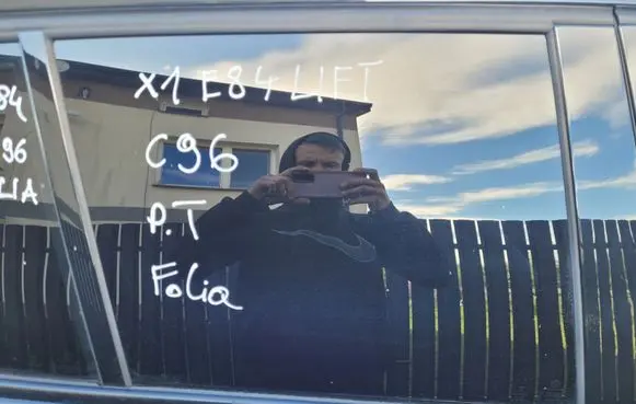 BMW X1 E84 Rear door window glass SZYBADRZWIPRAWY