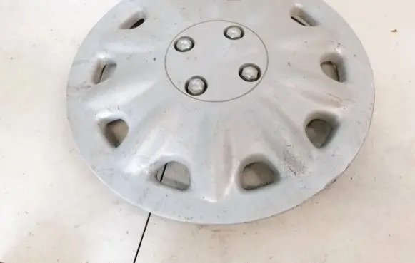 Renault Clio II R14 wheel hub/cap/trim 7711210085
