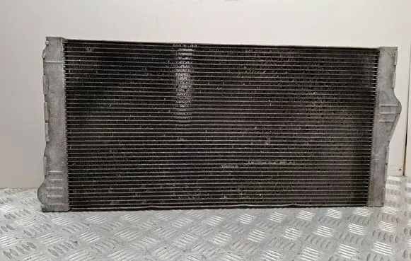 BMW 5 F10 F11 Coolant radiator 8509176 X0008001